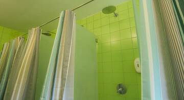 Фото номера Односпальная кровать в общем номере Гостиница Ethnomir Hostel Kruiz г. Петрово 2
