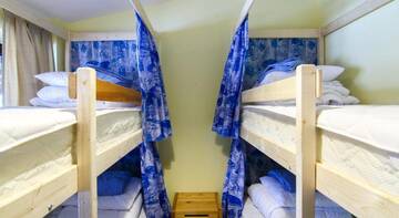 Фото номера Четырехместный номер Гостиница Ethnomir Hostel Kruiz г. Петрово 5